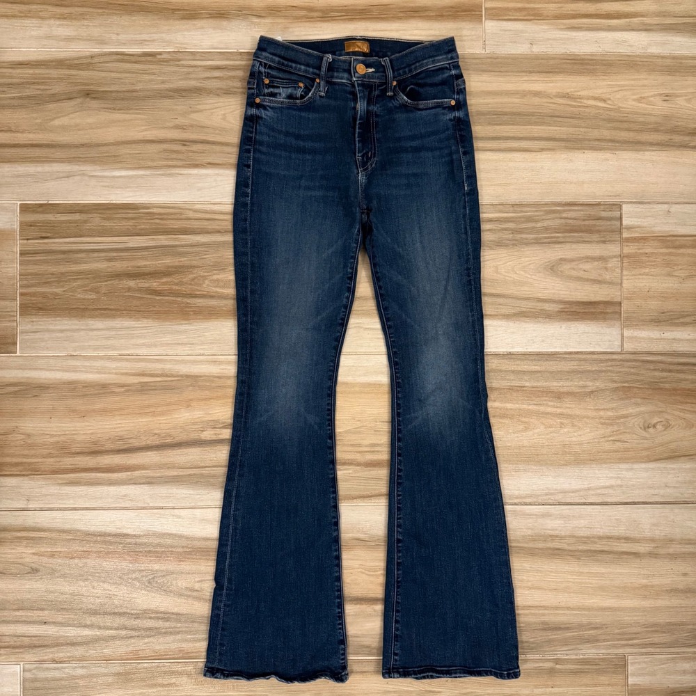 Mother The Weekender Flare Jeans Teaming Up Dark Wash Size 25 1585-104